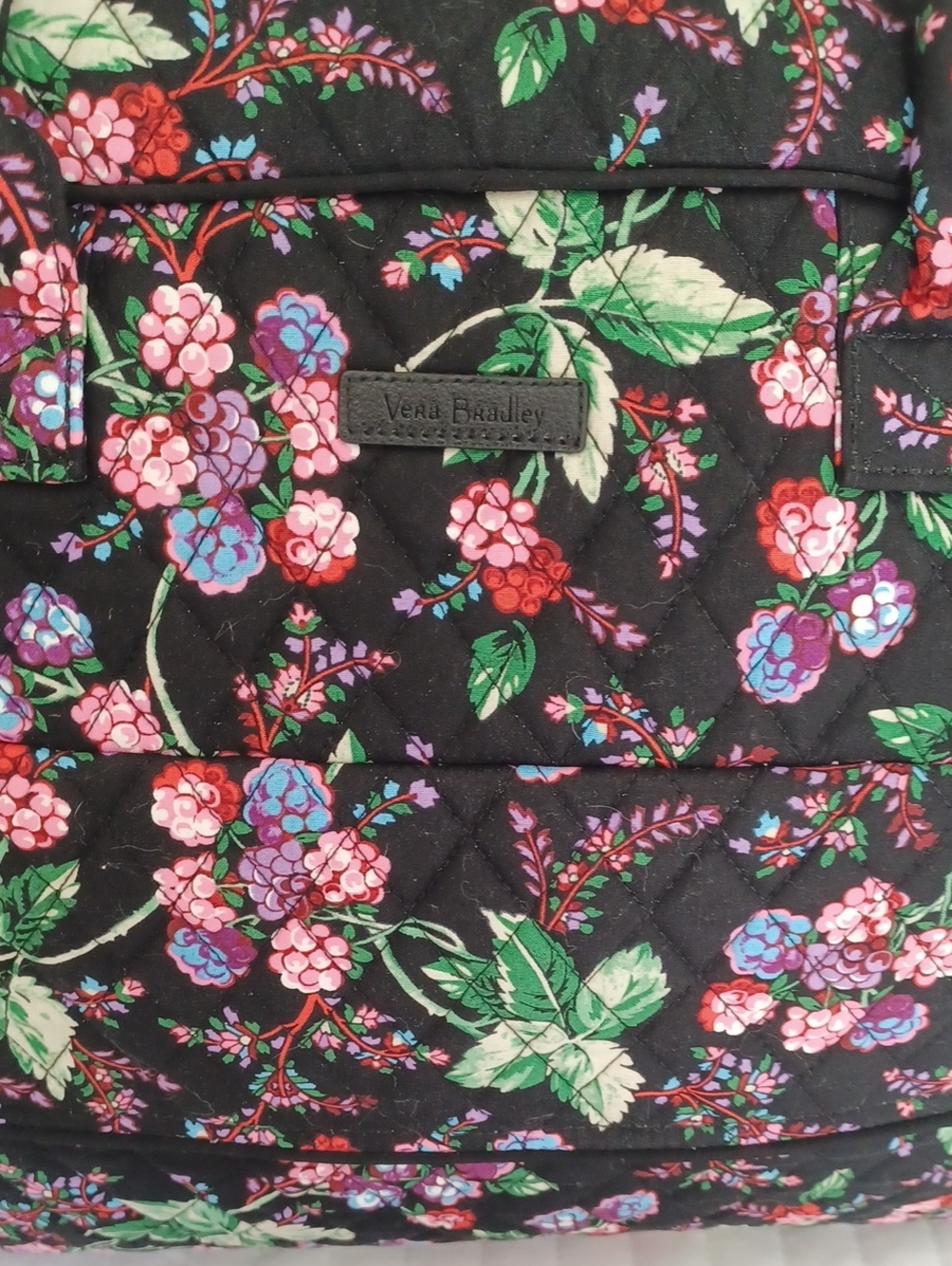 EUC Large Vera Bradley Travel Bag In Winter Berry Pattern - Picture 4 of 16